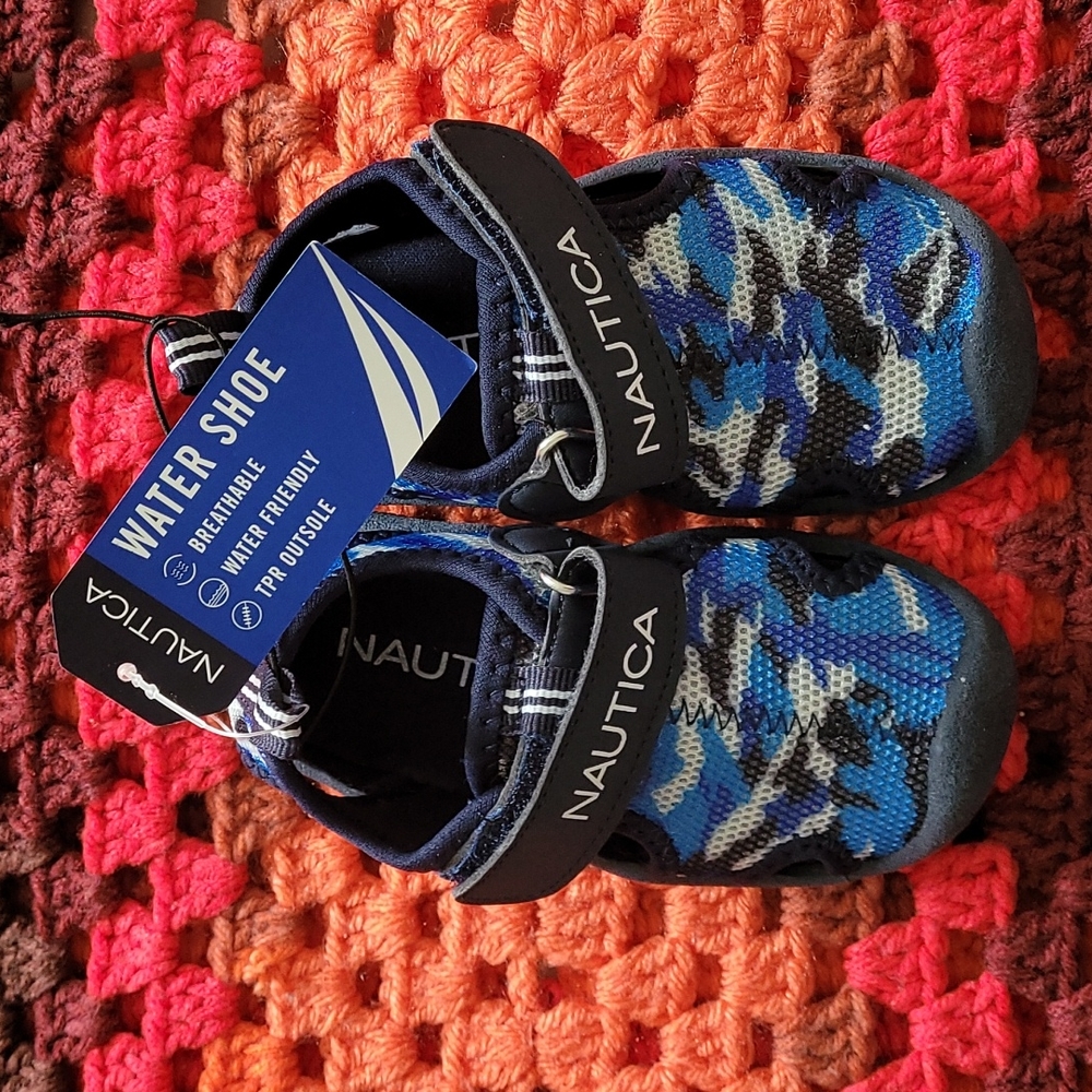 NAUTICA water shoes